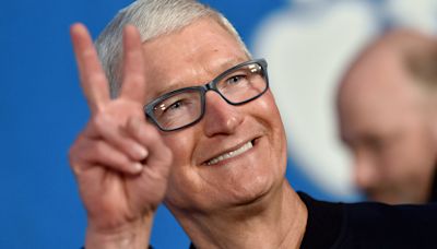 Apple at record high as analysts revamp stock price targets