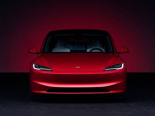 Tesla又宣布召回，這次是引擎蓋未關無警示