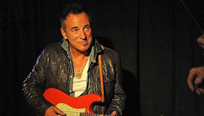 Bruce Springsteen was 'drunk as a skunk’ while bartending at The Stone Pony