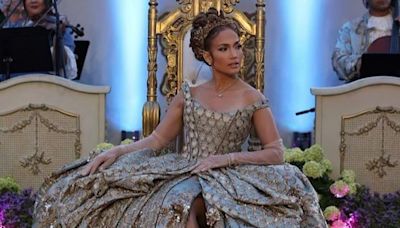 Jennifer Lopez's Bridgerton-Inspired Gown By Manish Malhotra Is Truly Magical - News18