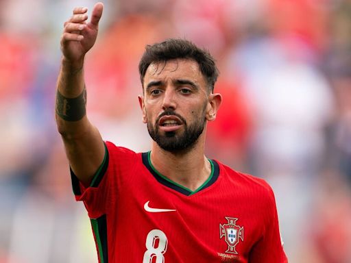 Man Utd 'in talks' with two players after Bruno Fernandes made feelings clear