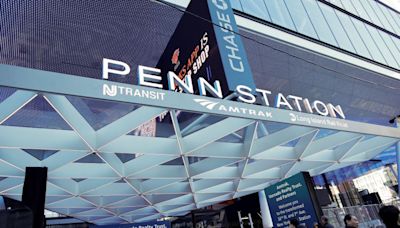 Amtrak, NJ Transit service disrupted at Penn Station in NYC