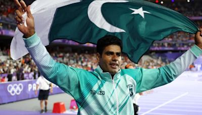 Athletics-Gold medallist Nadeem brings Pakistan's first medal home to hero's welcome