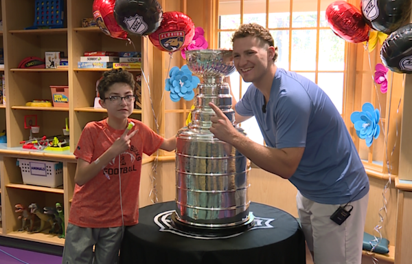 Matthew Tkachuk shares Stanley Cup joy with kids at St. Louis Children’s Hospital