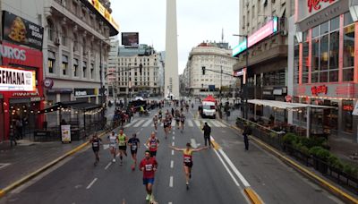 Maratón de Buenos Aires. Récord histórico de inscriptos, horarios y mapa de los cortes de la gran carrera de hoy