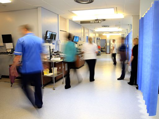 Surgeons call for Welsh Government to make NHS waiting lists a ‘top priority’