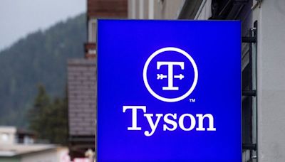 Tyson Foods accused by conservative group of hiring migrants over US citizens