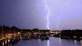Met Office issues new 8-hour UK thunderstorm warning - 7 areas affected listed