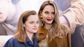 Hija adolescente de Angelina Jolie eliminó el apellido de su padre, el actor Brad Pitt