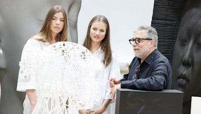 Los detalles de la visita de Leonor y Sofía al taller del escultor Jaume Plensa: de los obsequios a las palabras del anfitrión sobre la heredera al trono