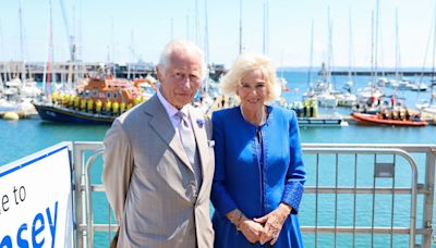 King samples a glass of ‘Charles’ ale on trip to Guernsey