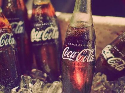 Coca-Cola invierte $ 4000 millones con una campaña 100% argentina para empujar su negocio retornable
