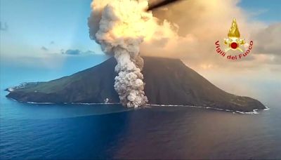 NO COMMENT: Las imágenes de la erupción del Stromboli que ha puesto a la isla italiana en alerta