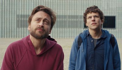 New A Real Pain Release Date Set for Kieran Culkin & Jesse Eisenberg Comedy