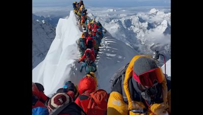 Video footage shows before and after tragedy atop Mount Everest