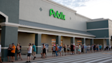 30-year-old man in critical condition after lighting himself on fire at Publix