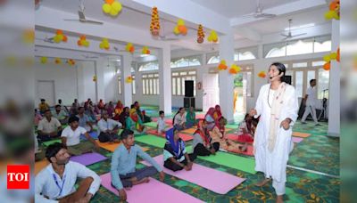 Parmarth Niketan Ashram Hosts Special Wellness Camp For Sanitation Workers | Dehradun News - Times of India