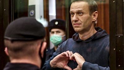 Late Putin Critic Alexei Navalny's Memoir To Be Published This Fall