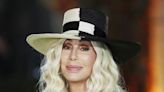 Cher pide la tutela temporal financiera de su hijo Elijah Blue Allman de 47 años