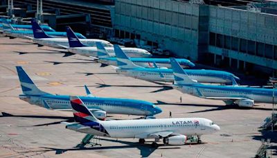 Protesta de controladores aéreos: cómo afectarán a los vuelos las medidas que inician este fin de semana