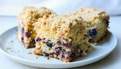 I Tried Jennifer Garner’s "Favorite" Blueberry Buckle