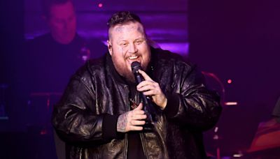 Jelly Roll Wows Crowd By Promising To Pay Fan’s College Tuition Mid Show