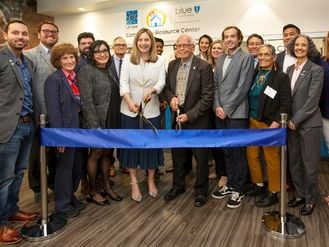 .... Care y Blue Shield of California Promise Health Plan celebran...Comunitarios en West Los Angeles, destacando sus cincos años de alianza