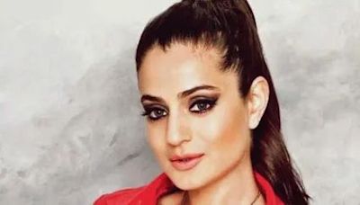 Gadar 2 Actress Ameesha Patel Appears Before Ranchi Court In Cheque Bounce Case