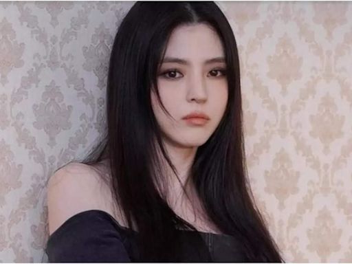 Han So Hee's Instagram video raises controversy over foreigners' behavior towards her in public bus | - Times of India