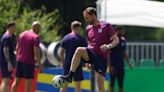 Soccer-England's Southgate defends reluctance to use his bench