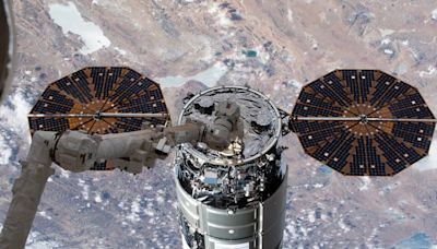 Northrop Grumman spacecraft hitches ride on SpaceX rocket for NASA resupply mission