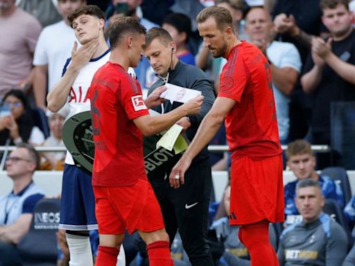 Harry Kane volvió al estadio Tottenham Hotspur y les ganó un título; se negó a levantarlo