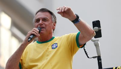 Bolsonaro reúne a miles de brasileños en defensa de Musk y su batalla contra el Supremo