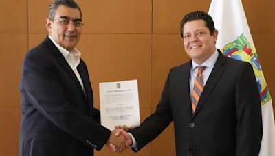 Designan a Arturo Sandoval Sánchez en Consejería Jurídica de Puebla