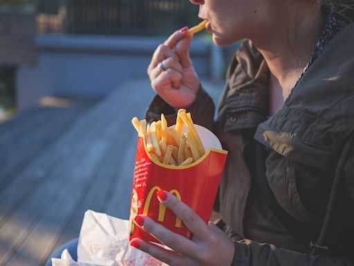 父親節5大速食優惠！麥當勞大薯、肯德基炸雞「買一送一」