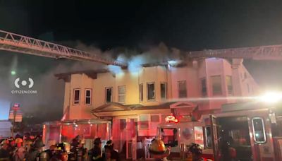 Queens building fire injures 8, including 2 firefighters