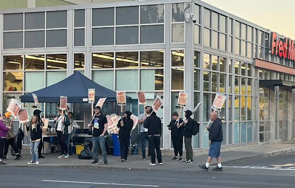 Labor union calls for boycott of Fred Meyer after strike ends in Portland. Here's what to know