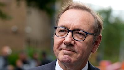 Kevin Spacey confiesa que se ha quedado sin dinero y admite que “sobrepaso los límites” - El Diario NY