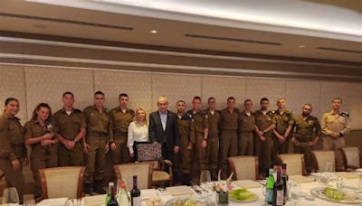 Sara Netanyahu walks back photoshopped Seder pic amid ridicule