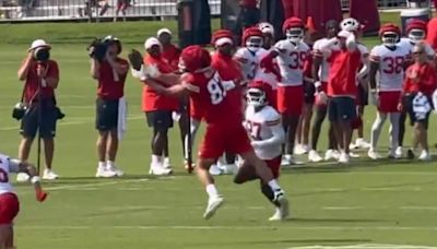 Travis Kelce takes ridiculous catch on day three of Chiefs practice