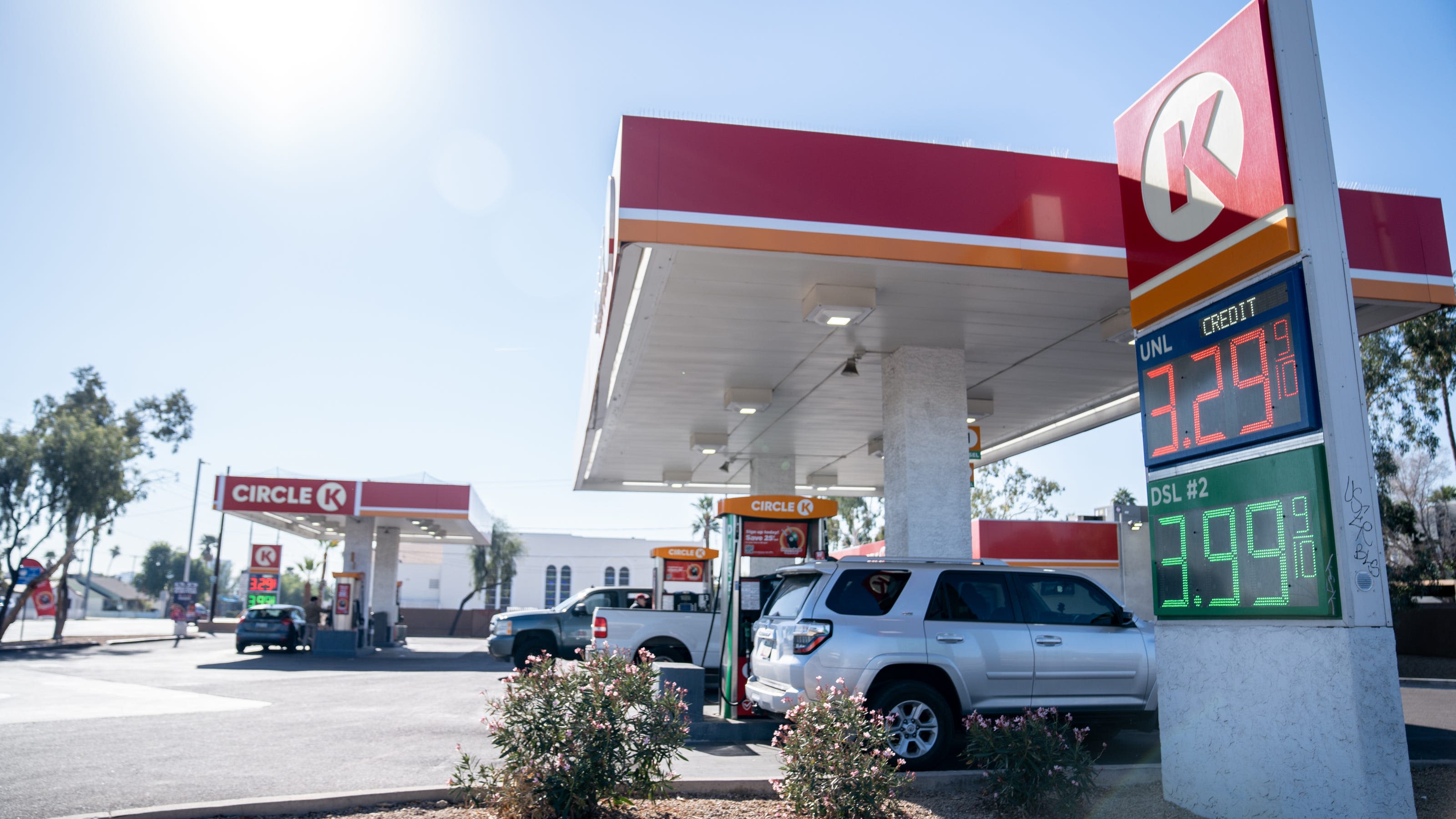 Arizona gas stations that overcharged customers: Find them on our map