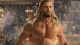 Escena sin camisa de Chris Hemsworth es la parte más reproducida del tráiler de Thor: Amor y Trueno