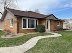 9418 S 76th Ave, Hickory Hills IL 60457