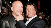 Bruce Willis y Sylvester Stallone, amistad y tragedia: de su disputa laboral a la enfermedad que los ha separado