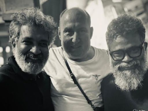 SS Rajamouli Shares ‘Iconic’ Photo From The Sets Of Allu Arjun Starrer Pushpa 2: The Rule; See Here - News18