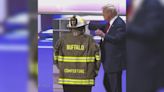 Trump despide al bombero que falleció durante el tiroteo mientras protegía a su familia