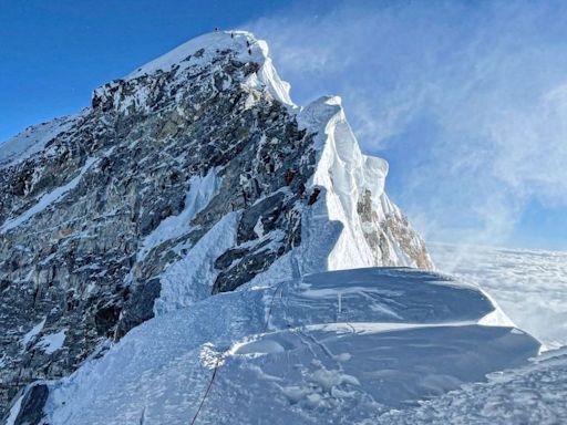 Dead bodies are left behind on Mount Everest, so why are hundreds of climbers heading into the ‘death zone’ this spring?