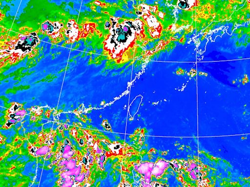 今台北市體感溫度飆44度！「17縣市高溫特報」午後慎防雷陣雨