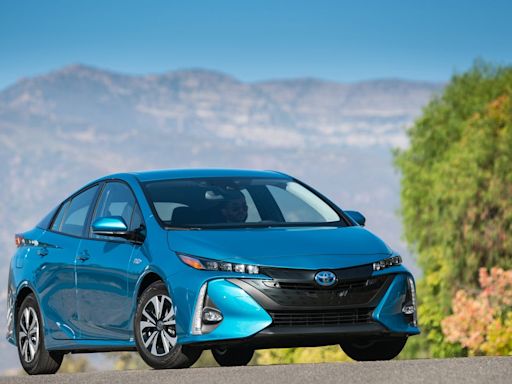 Best Used Plug-In Hybrids to Snag the $4000 Federal Tax Credit