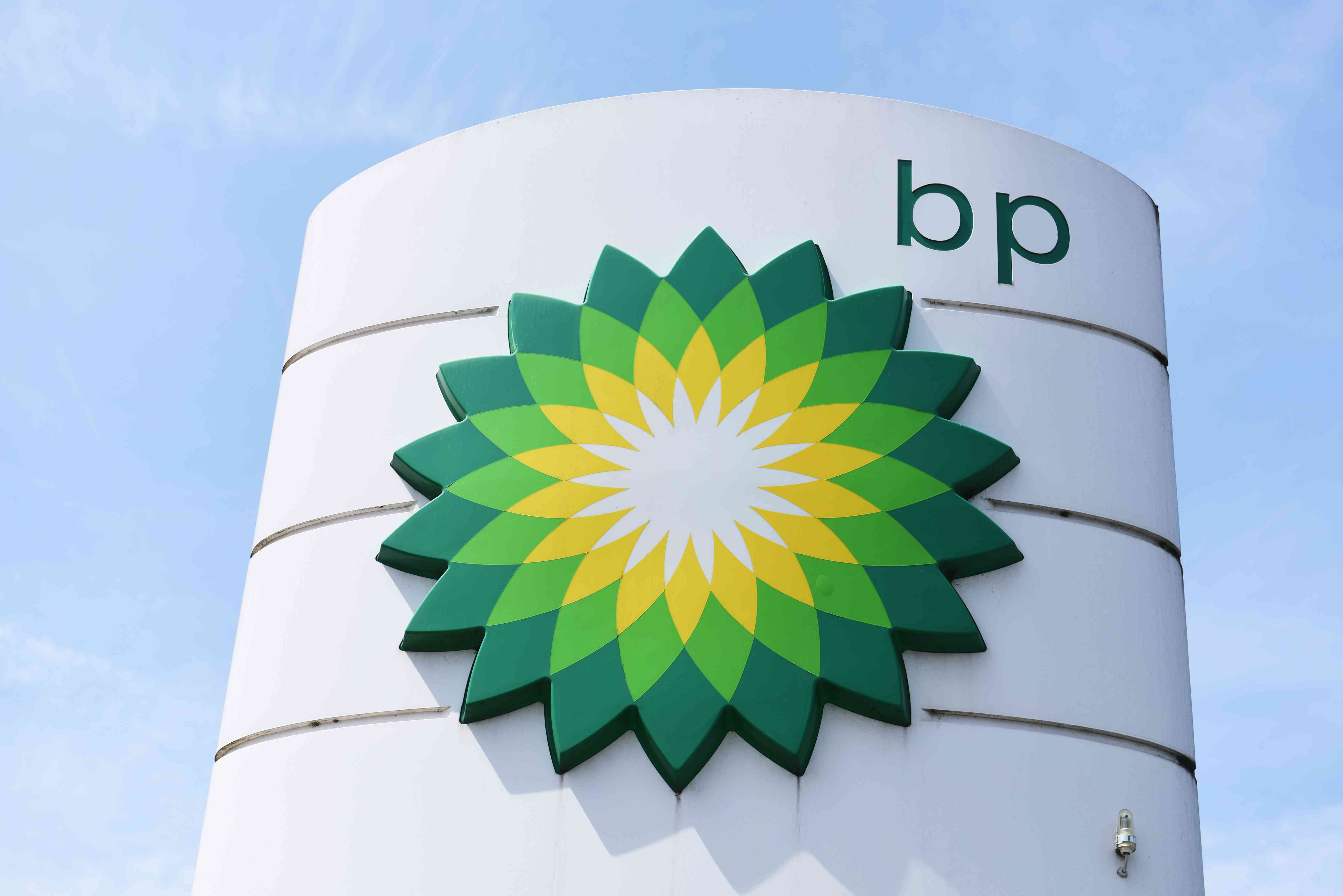 BP Slides After Projecting Up To $2B in Q2 Impairment Charges